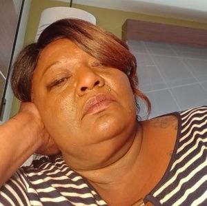 Meet your Posher, Laural